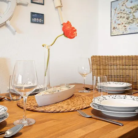 Yachthafenblick Nr 5 *