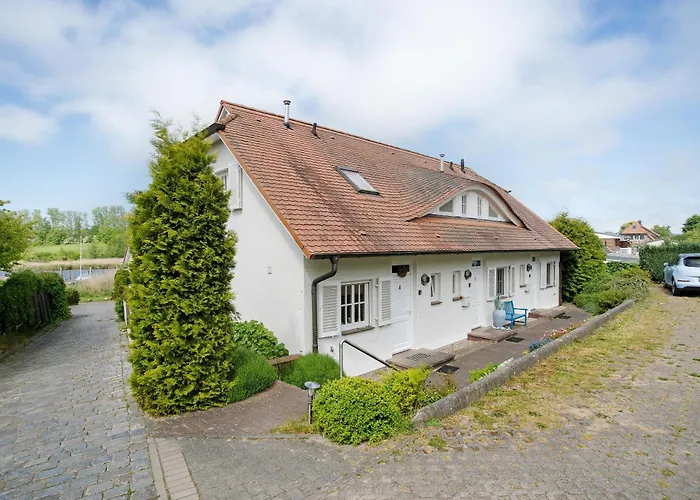 Yachthafenblick Nr 5 *